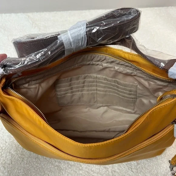 Baggallini Marion Hobo Bag Purse NWOT - Picture 7 of 14